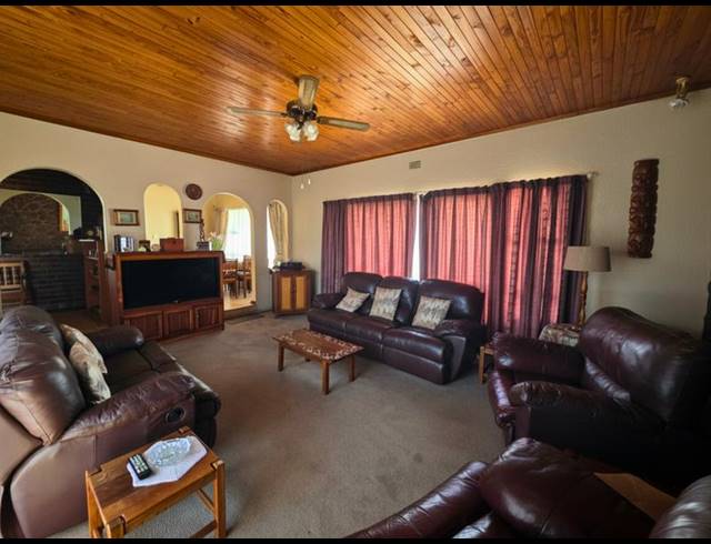 3 BEDROOM HOUSE FOR SALE IN NORKEM PARK